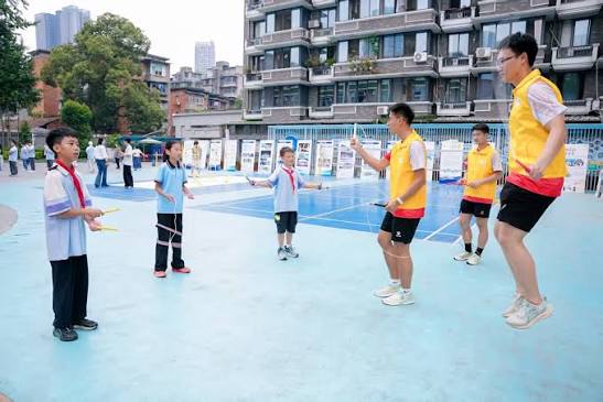 皇冠足球投注陷阱大揭秘：识别诈骗套路、保护自己的完全指南
